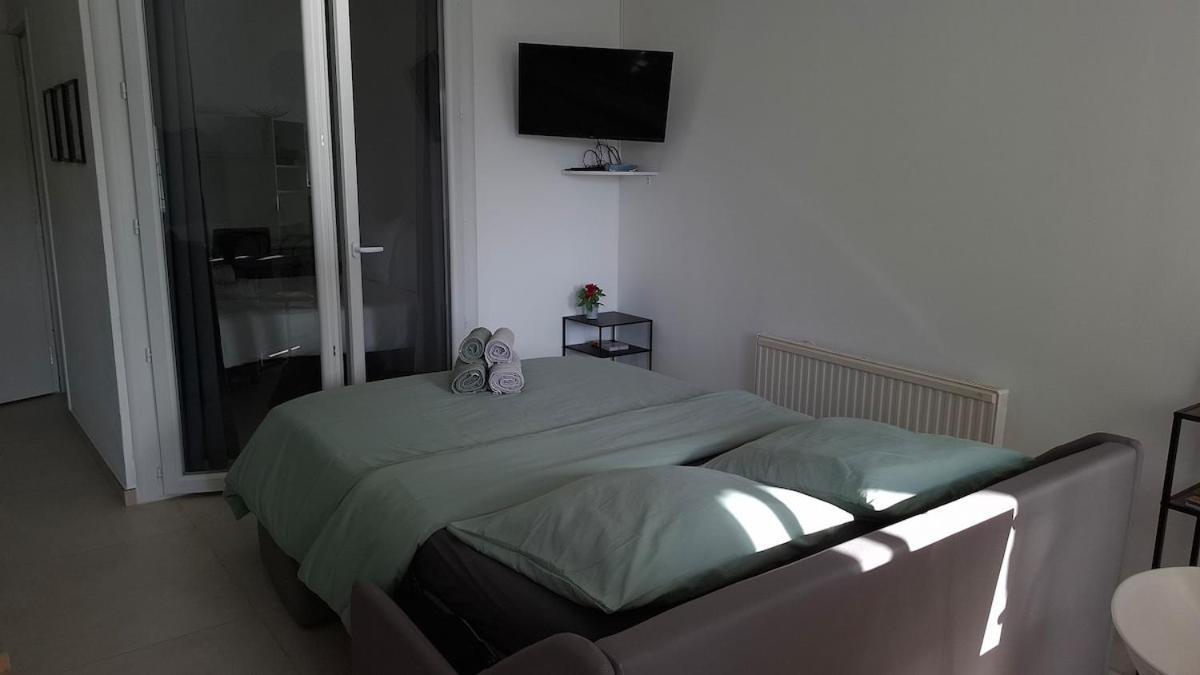 Moulin De La Calade -tower View, Heart Of Provence & Ac Apartment Le Luc